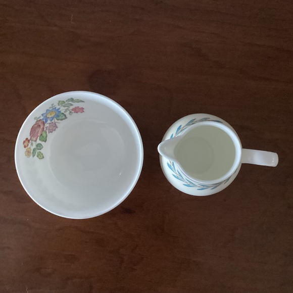 WEDGWOOD   sugar and cream set. - Picture 3 of 10